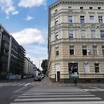 Hostel Tulip - Pokój 2 ze wspólną łazienką i kuchnią