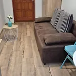 Hostel Tulip - Pokoj 2 Ze Wspolna Lazienka I Kuchnia